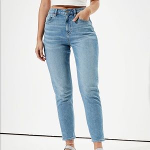 American Eagle Stretch Mom Jean
